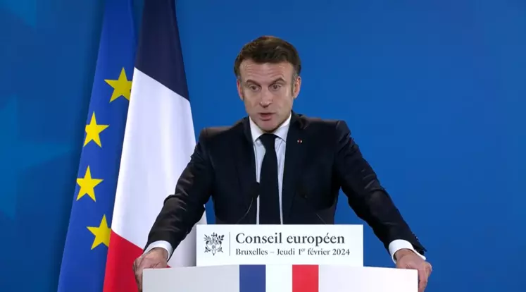 Emmanuel Macron en conférence de presse à Bruxelles le 1er février 2024