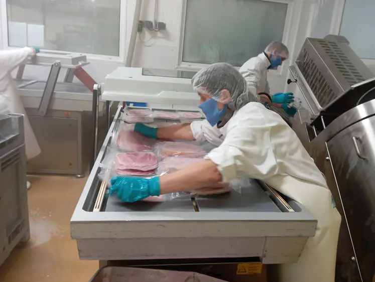 fabrication de jambon en usine