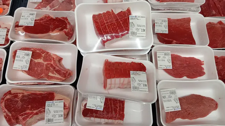 viande bovine en barquette au supermarché
