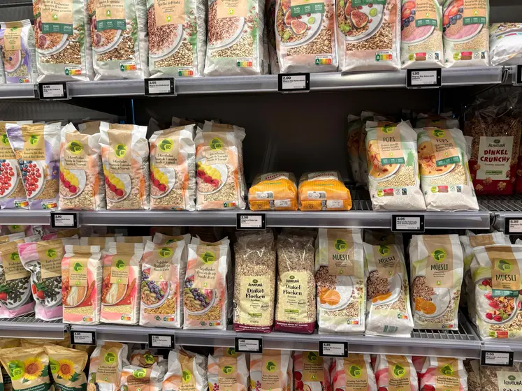 produits bio en rayon en suisse