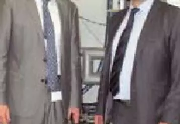 Stéphane Dos Santos (à droite),
le pésident et Franck Sobolewski,
le directeur.