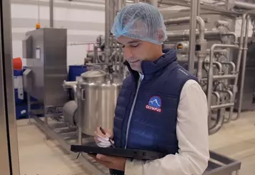 Une vidéo montre comment Inuse aide le groupe laitier Hellenic Dairies à réconcilier performance et éco-efficience grâce à une application IoT. © Inuse sur Youtube