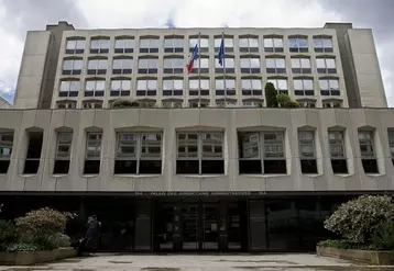 Le 12 mars, le tribunal administratif de Lyon a rejeté la requête de la FDSEA du Rhône contre la mairie de Lyon pour avoir instauré un menu unique sans viande. © Tribunal administratif de Lyon