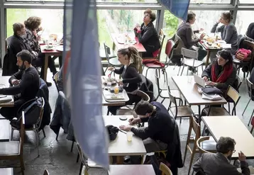 Seulement 14% des salariés qui fréquentaient leur restaurant d’entreprise avant la crise, y sont retournés depuis juin. © Pascal Xicluna / ...