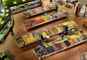 Supermarché vente fruits et légumes