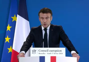 Emmanuel Macron en conférence de presse à Bruxelles le 1er février 2024