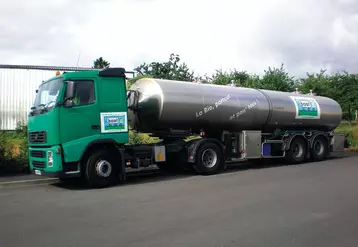 camion de collecte de lait bio