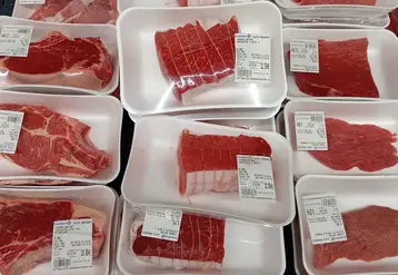viande bovine en barquette au supermarché