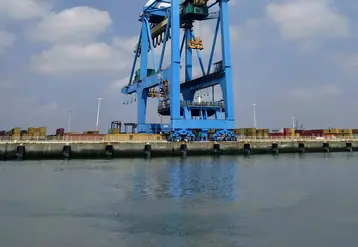 conteneurs sur le ports du havre