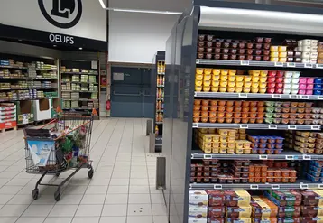 chariot dans un hypermarché