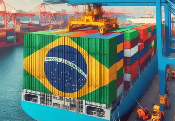 un beateau porte conteneur avec le drapeau brésilien