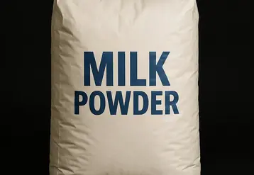 un big bag de poudre de lait sur fond noir