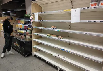 rayon oeuf vide en magasin