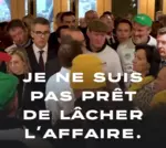 Emmanuel Macron, lors de sa visite du salon, discutant avec différents syndicalistes agricoles