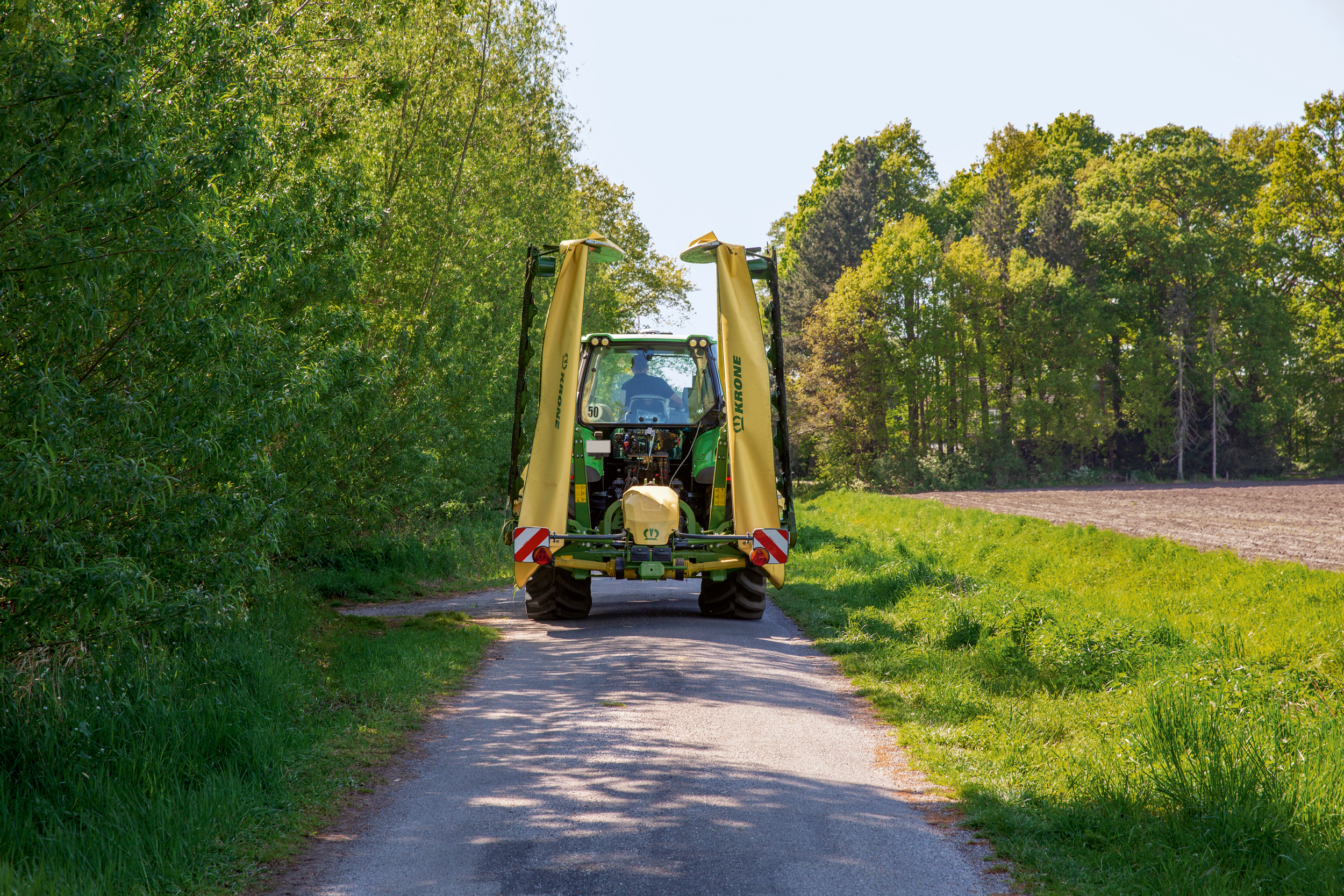 Faucheuse frontal Krone F 320 CV Livrable de suite