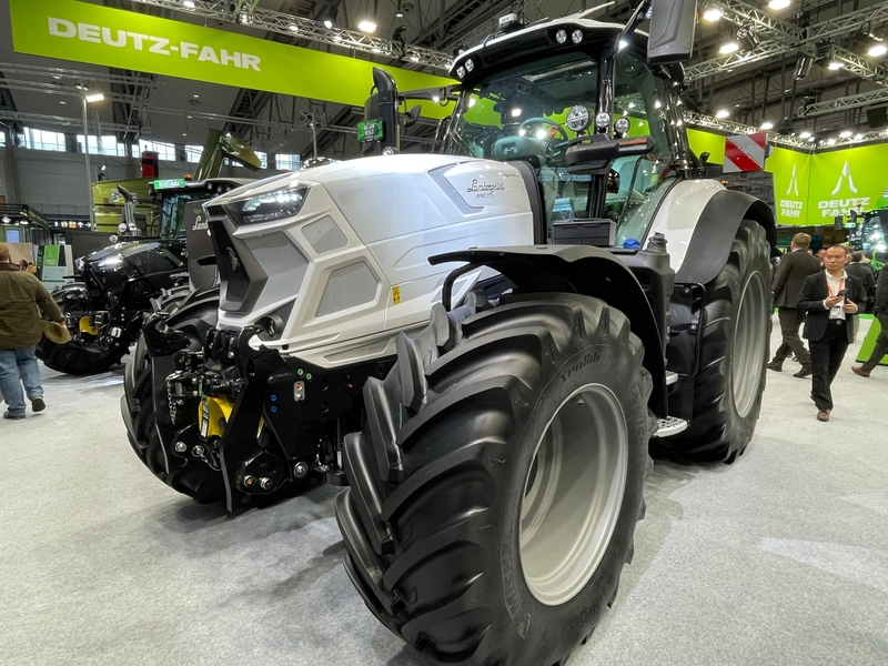Les nouveaux tracteurs Deutz-Fahr 6TTV à Agritechnica.