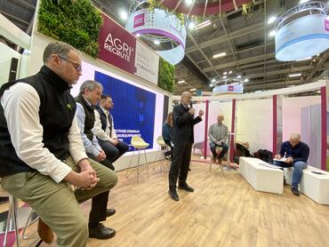 Conférence de présentation de l’étude sur les besoins en recrutement du machinisme agricole sur le salon de l’Agriculture le 2 mars