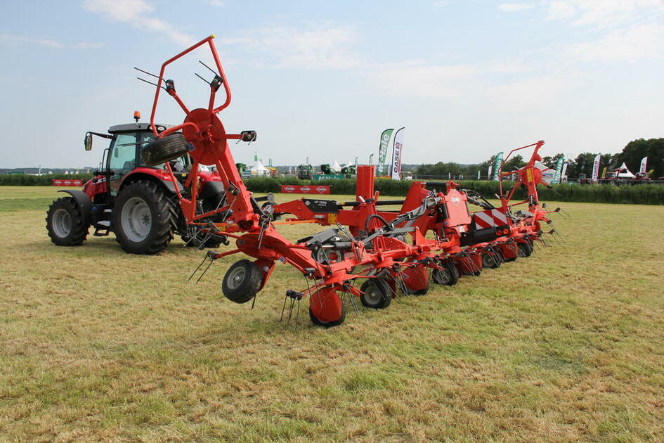 Fanuse Kuhn : Les faneuses grande largeur plus mobiles | Réussir machinisme