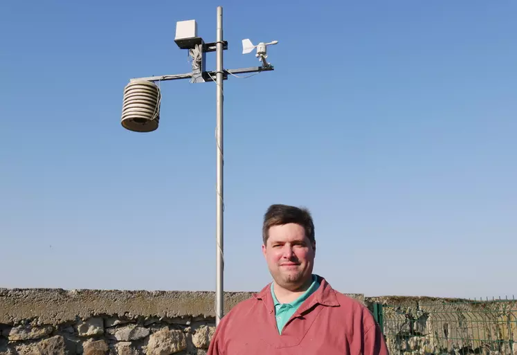 Olivier Garnier a suivi des tutos sur le web pour rendre sa station météo La Crosse Technology connectée.
