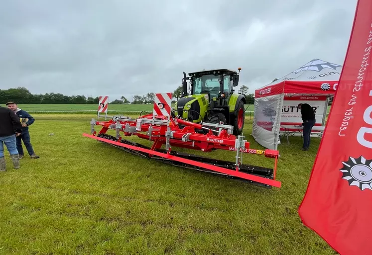 Le rouleau MasterCut 600 de Güttler est un rolofaca de 6 m.