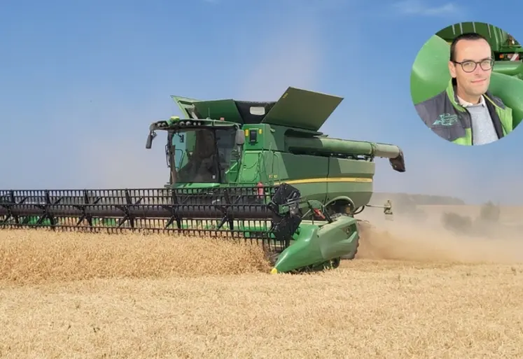 <em class="placeholder">Jérôme Lumet, agriculteur à Argy dans l’Indre et sa moissonneuse-batteuse John Deere S780 équipée d’une plateforme Draper flexible RD35F à la récolte des pois</em>