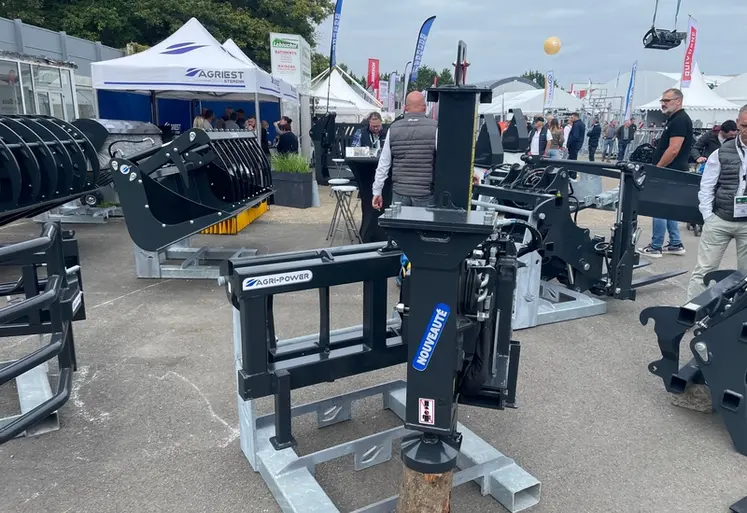 <em class="placeholder">Enfonce-pieux d'Agriest au Space 2025</em>