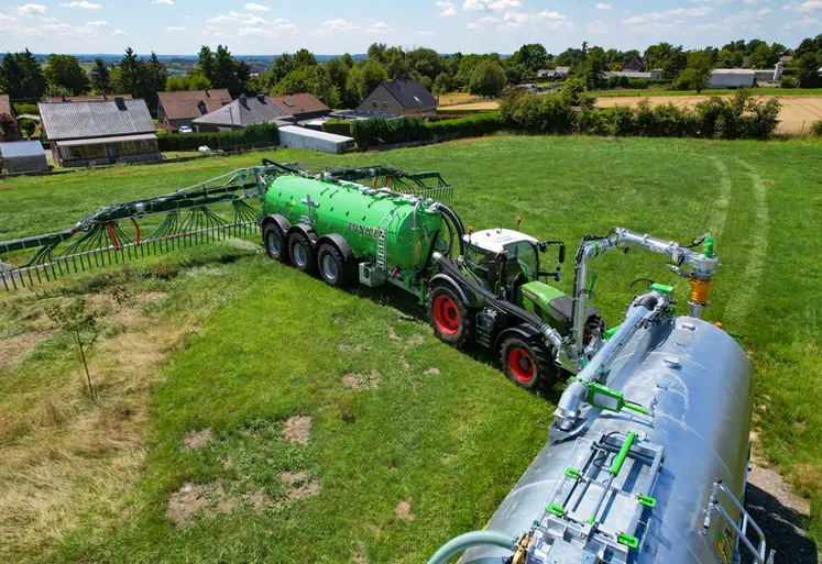 <em class="placeholder">Tonne à lisier Joskin X Trem2 TX</em>