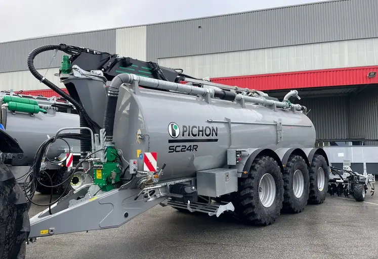 <em class="placeholder">Tonne à lisier SC 24R de Pichon à l'usine Samson Pichon de Landivisiau (Finistère)</em>