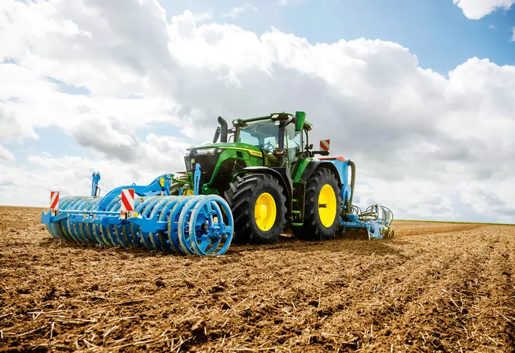 <em class="placeholder">Tracteur John Deere 6R année modèle 2027 avec outils Lemken</em>
