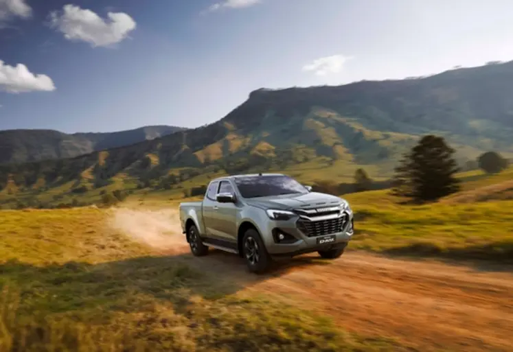 <em class="placeholder">Pick-up véhicule utilitaire Isuzu D-Max MY26</em>