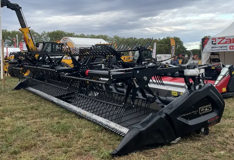 <em class="placeholder">coupe flexible à tapis Flexer de GTS </em>