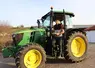 <em class="placeholder">Denis Damestoy (Pyrénées-Atlantiques) note ses heures d&#039;utilisation du tracteur John Deere 6100M , en vue des comptes annuels de copropriété.</em>