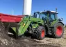 Tracteur Fendt 300 Vario Gen5 au chargeur.