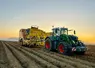 <em class="placeholder">Arracheuse de pommes de terre traînée deux rangs Ropa Keiler 2 avec tracteur Fendt 828 Vario</em>