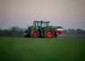 <em class="placeholder">Tracteur Fendt avec épandeur engrais porté Kverneland.</em>