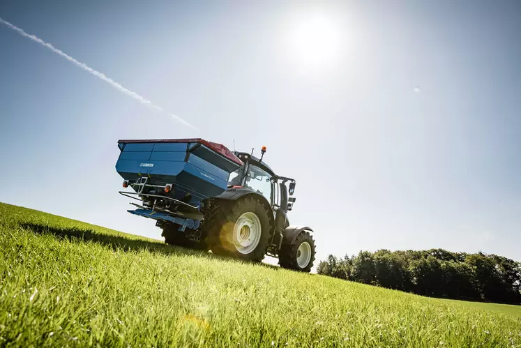 Sulky Lemken accord épandeur d'engrais Réussir machinisme