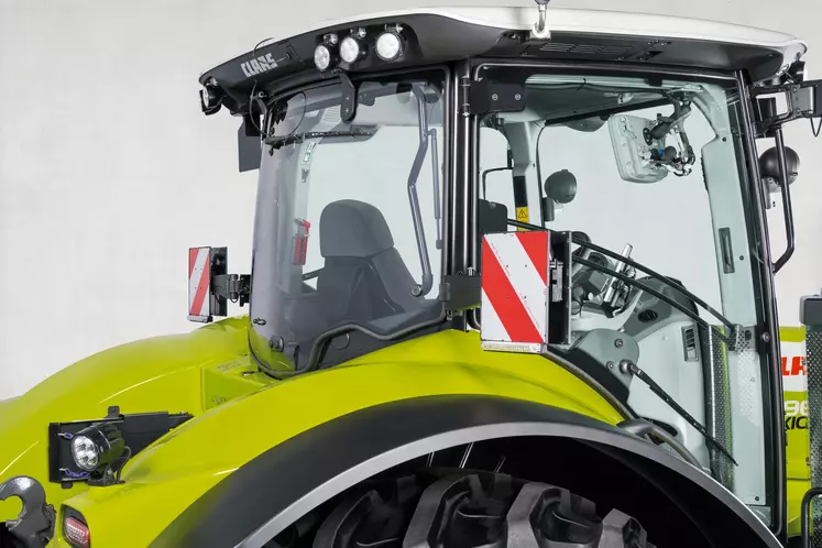 Tracteur Claas : Des chenilles plus larges pour l'Axion Terra Trac