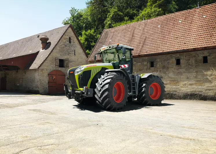 Claas célèbre les 25 ans du Xerion avec une édition limitée reprenant le look des Xerion 2500.