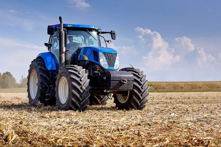 Pneumatique BKT Agrimax V-Flecto sur tracteur New Holland