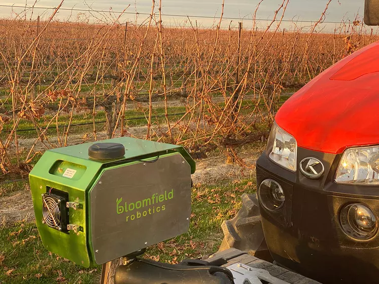 Bloomfield Robotics embarque des caméras sur tout type de véhicule pour surveiller la culture tout au long de l'itinéraire cultural. 