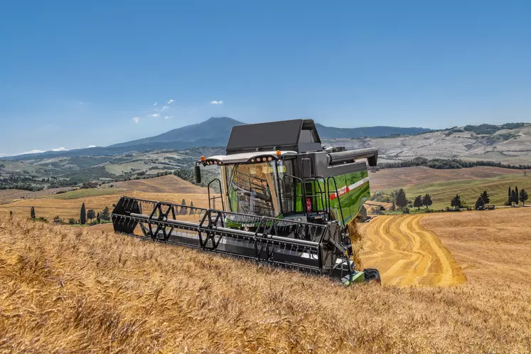 Fendt Moissonneuse-batteuse 5275 C SL Réussir machinisme