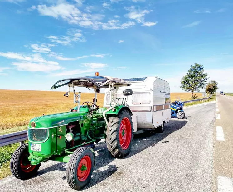 Tracteur caravane Réussir machinisme