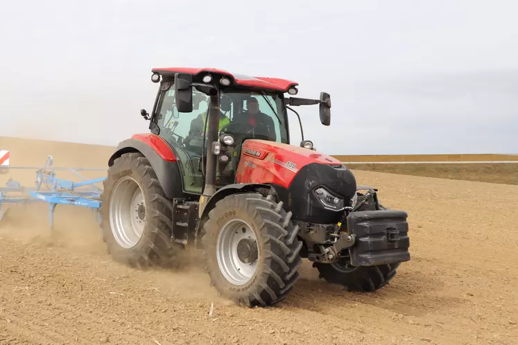 Case IH - Une transmission à huit rapports sous charge sur les tracteurs  Vestrum