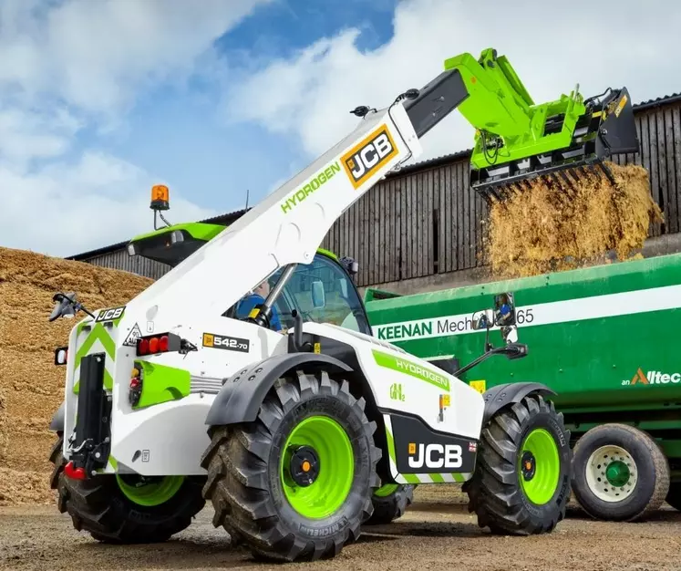 JCB présente un prototype de chargeur télescopique équipé d'un moteur fonctionnant à l'hydrogène