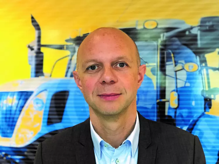 Olivier Le Flohic directeur commercial de New Holland France.  