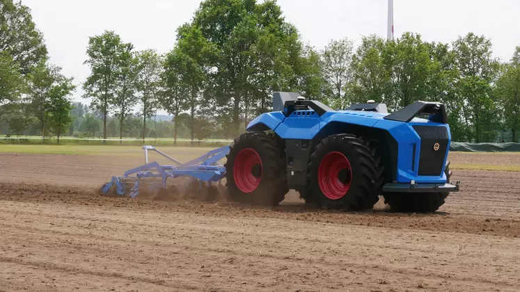 Krone et Lemken ont développé un tracteur autonome.