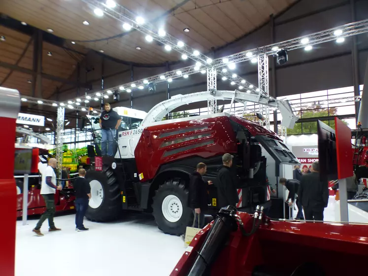 Ensileuse automotrice Rostselmash RSM F 2650 - Agritechnica 2019 - Michel Bellamy