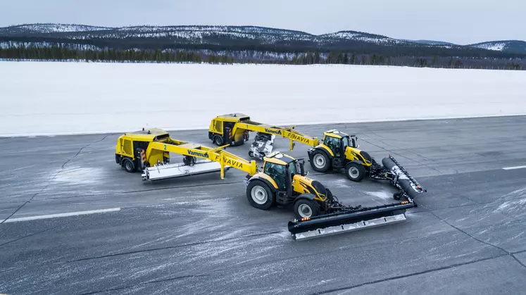 Reussir machinisme Valtra Nokian tracteur autonome déneigement