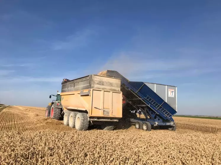 Thiérart Remorque récupératrice menue paille Réussir machinisme