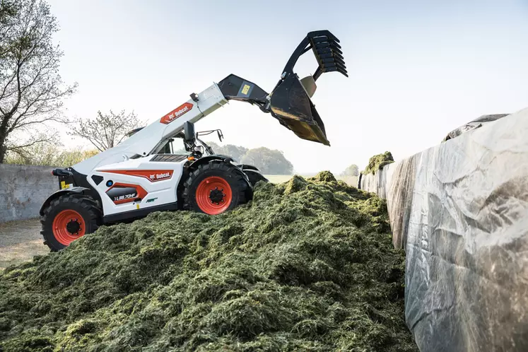 Les chargeurs télescopiques Bobcat R Agri conservent une transmission hydrostatique  © Bobcat